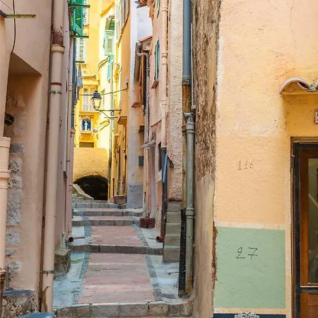 Appartamento Le Seize, Cosy Au Coeur De La Vieille De Mentone
