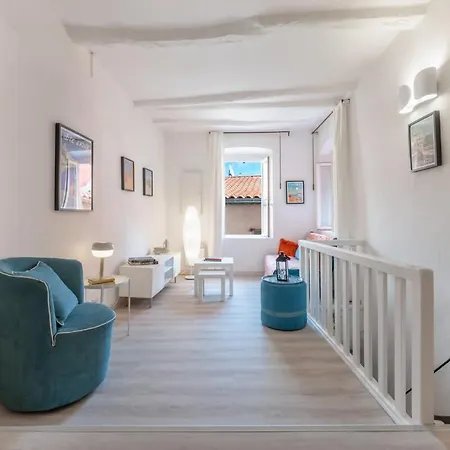 Le Seize, Cosy Au Coeur De La Vieille De Mentone